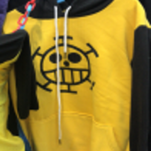 ABRIGO DE TRAFALGAR LAW AMARILLO S